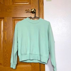 Women’s small cyan crew neck